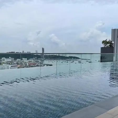 Apartment The Base芭提雅市中心 出门商场711海滩 泼水节最热闹地方