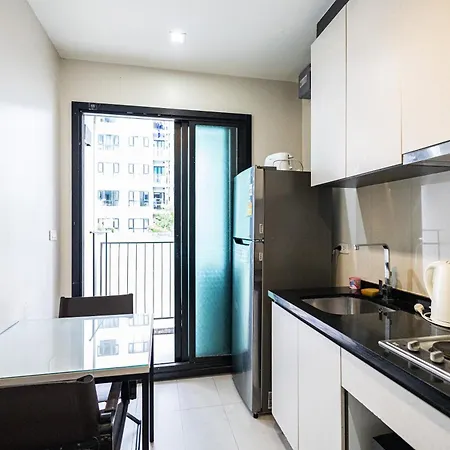 Apartment The Base 市中心公寓 Pattaya
