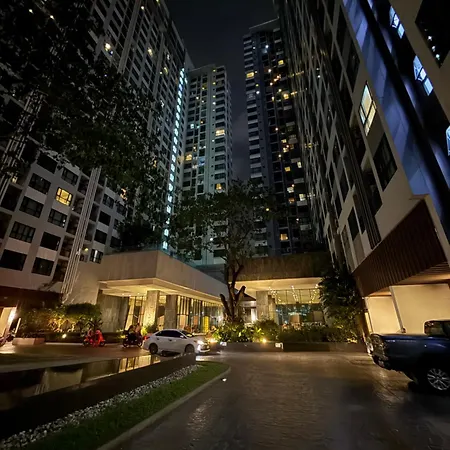 อพาร์ทเม้น The Base中央基地 Pattaya