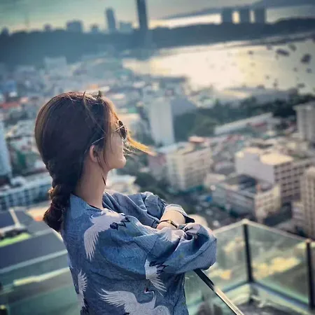The Base海景网红无边泳池高速网络 繁华位置