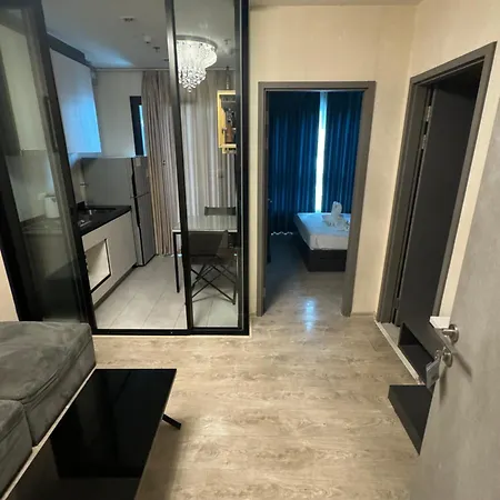Apartment 芭提雅中心地区 The Base 高档公寓酒店 *