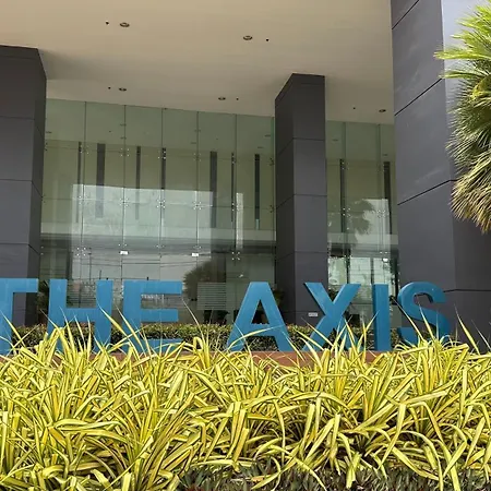 The Axis Pattayaใจกลางเมืองวิวทะเลภูเขา อพาร์ทเม้น Pattaya
