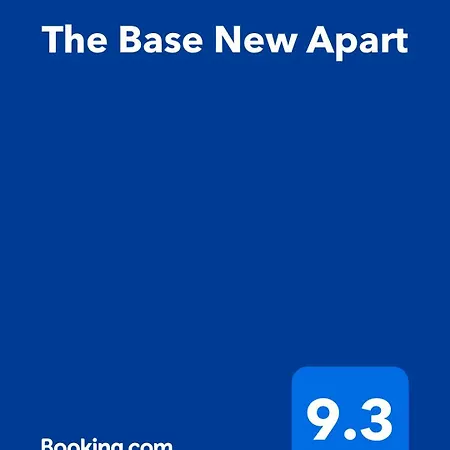 The Base อพาร์ทเม้น *
