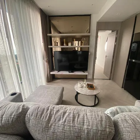 อพาร์ทเม้น Exclusive High Floor 2 Bed Sea View Luxury