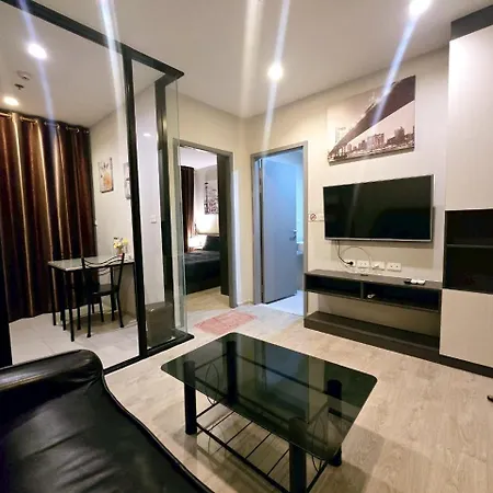 The Base Pool View Fast Wifi 5 Min Walk To By Lees อพาร์ทเม้น