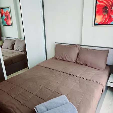 อพาร์ทเม้น The Base Pool View Fast Wifi 5 Min Walk To By Lees Pattaya