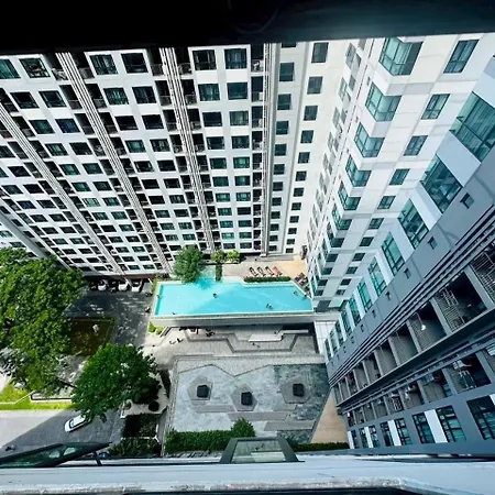 The Base Pool View Fast Wifi 5 Min Walk To By Lees อพาร์ทเม้น