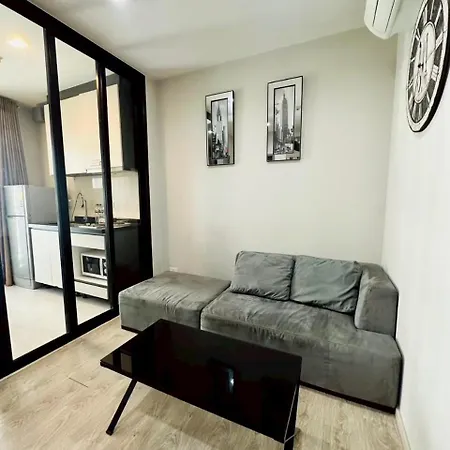 The Base Pool View Fast Wifi 5 Min Walk To By Lees Pattaya