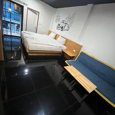 Nine Blue Rooms Hotel