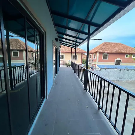 Nine Blue Rooms Hotel