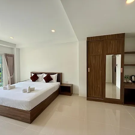 Skyla Boutique 3*