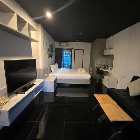Nine Blue Rooms *