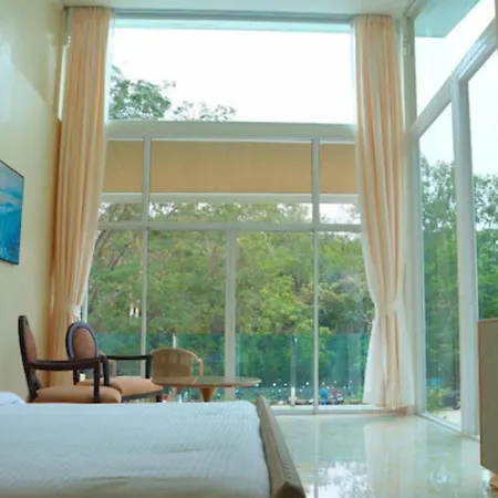 รีสอร์ท Ta Yai Pattaya
