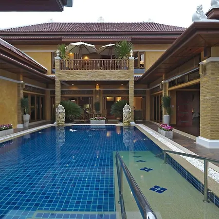 Exclusive Balinese Pool In วิลล่า Pattaya