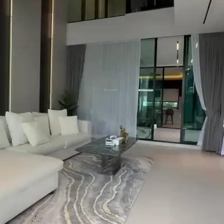 วิลล่า 5-bed Luxury Pooljacuzzi 5 Min To Walkingst Pattaya