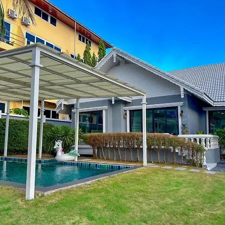 วิลล่า Sawera Luxury Pool Pattaya