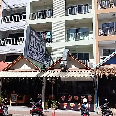 4 Palms Prathanak บ้านพัก