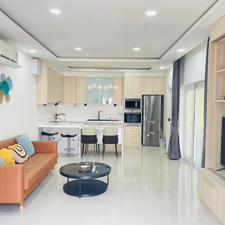 3br Pool Access Patumnak Hill Pattaya