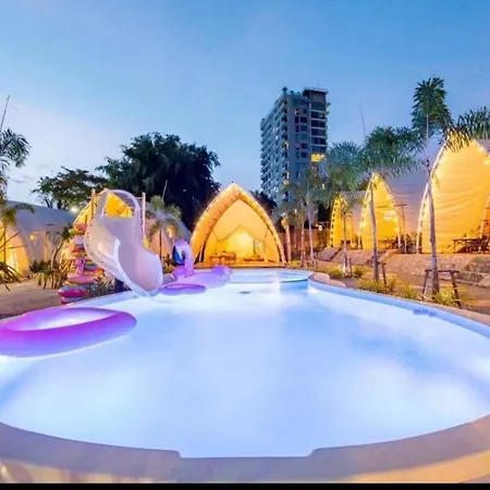 ที่ตั้งแคมป์ Kingdom Glamping