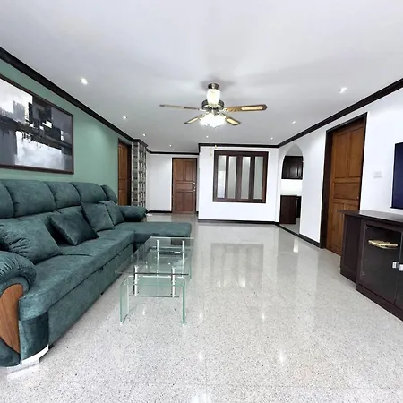 Spacious 2br - 3 Balconies Views วันหยุดที่บ้าน *