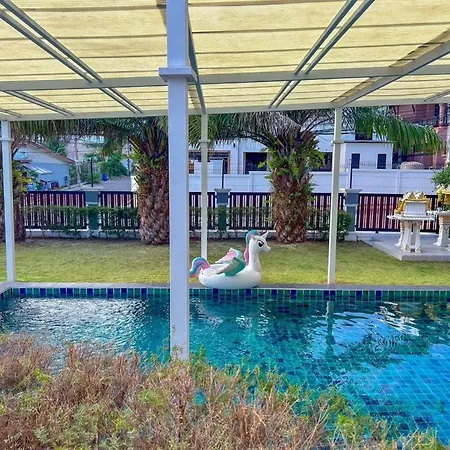Sawera Luxury Pool Pattaya