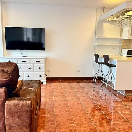 Stylish 1br Sea-view - 2 Balconies - View Talay 1 Jomtien