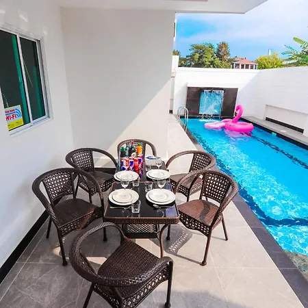 Indiluxe Pool
