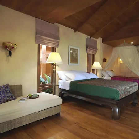 Exclusive Balinese Pool In