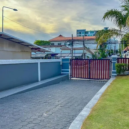 วิลล่า Sawera Luxury Pool Pattaya