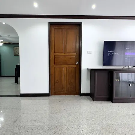 Spacious 2br - 3 Balconies Views Pattaya