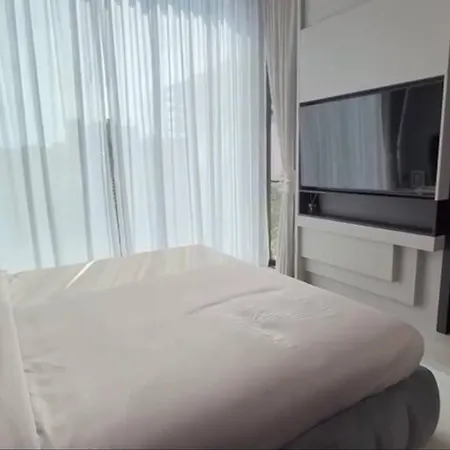 5-bed Luxury Pooljacuzzi 5 Min To Walkingst วิลล่า