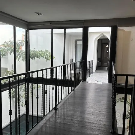 Inara In The Center Of Pattaya-4 Bedrooms 5 Bathrooms-billiards Table And Swimming Pool For A Relaxing