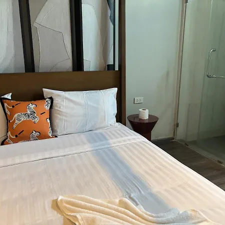 Inara In The Center Of Pattaya-4 Bedrooms 5 Bathrooms-billiards Table And Swimming Pool For A Relaxing