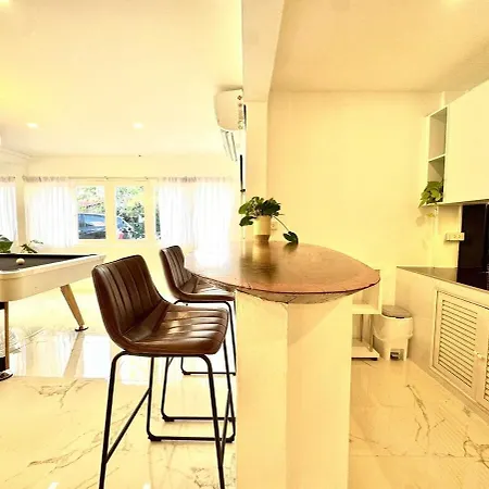 Villa Sunset 30m To 4br Pattaya