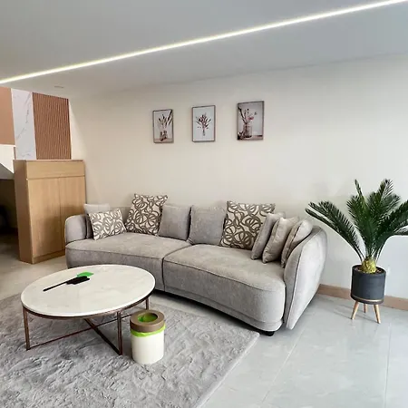 Holiday home Luxury Townhouse With 3 Bedrooms And 3 Bathrooms In The Center Pattaya
