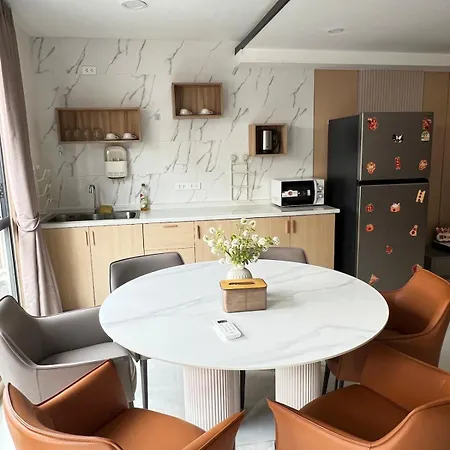 Luxury Townhouse With 3 Bedrooms And 3 Bathrooms In The Center Holiday home Pattaya
