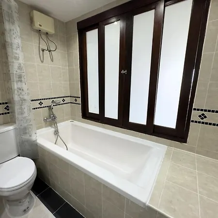 Spacious 2br - 3 Balconies Views *