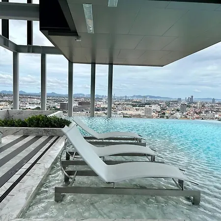 Guest house Sea View - Infinity Pool Near Terminal 21 3*