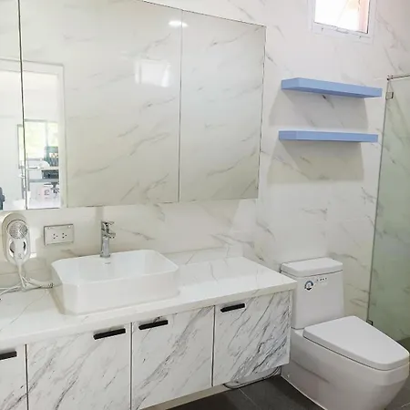 วิลล่า 3br Pool Access Patumnak Hill Pattaya