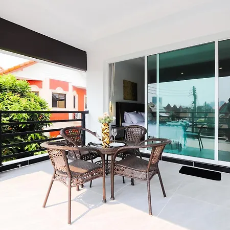 Villa Indiluxe Pool