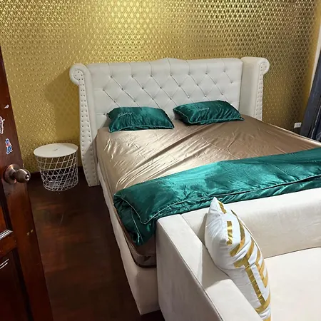 Homestay The Versace House