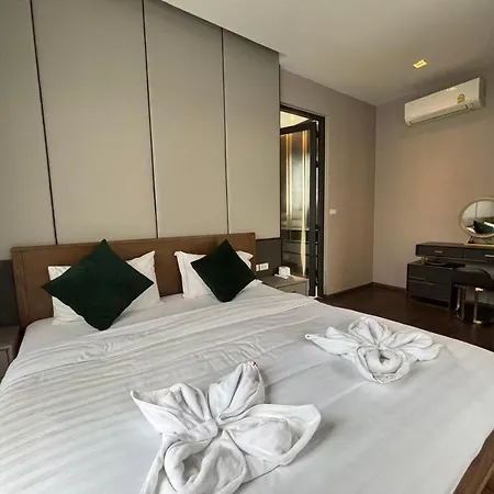 Center Pool Villa&near Walking Street Villa Pattaya