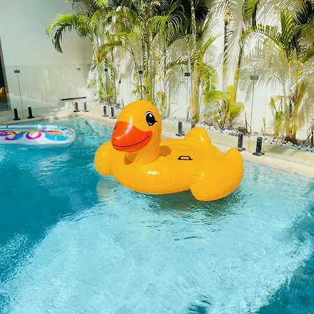 วิลล่า 3br Pool Access Patumnak Hill