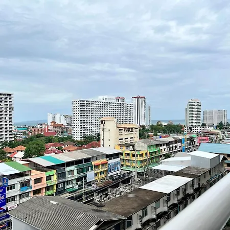 วันหยุดที่บ้าน Stylish 1br Sea-view - 2 Balconies - View Talay 1 Jomtien *