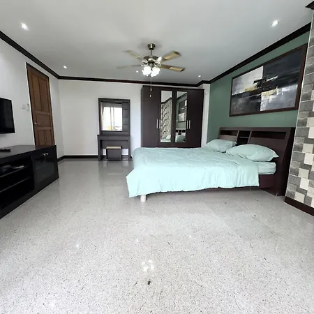 Spacious 2br - 3 Balconies Views * Pattaya