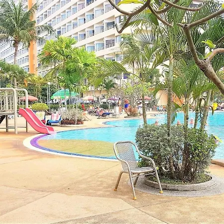 Stylish 1br Sea-view - 2 Balconies - View Talay 1 Jomtien วันหยุดที่บ้าน