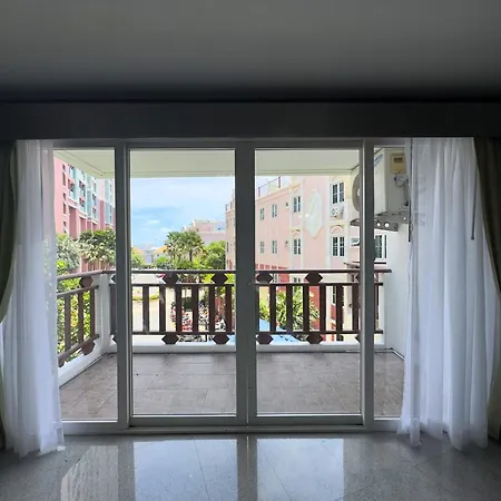 วันหยุดที่บ้าน Spacious 2br - 3 Balconies Views Pattaya