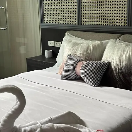 Center Pool Villa&near Walking Street