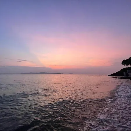 3br Pool Access Patumnak Hill * Pattaya