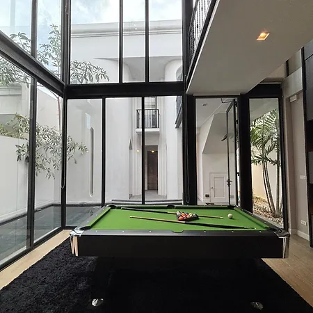 Center Pool Villa&near Walking Street Villa Pattaya